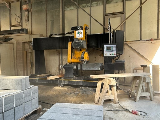 Twee stuks baluster-kolom snijmachine met hoge snijkracht en 7.5kw hoofdmotor