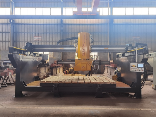 Geïntegreerde brugzaag-snijmachine met hoge precisie