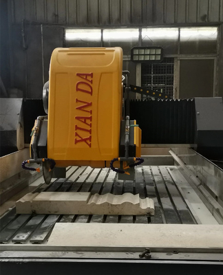 3-assige lineaire snijmachine Gemakkelijk onderhoud en automatische werking
