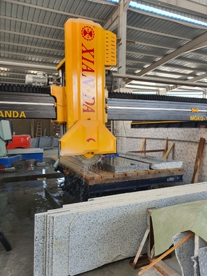 57/67kw Vierkolom middelste bloksnijmachine met 2200-2800mm bladdiameter