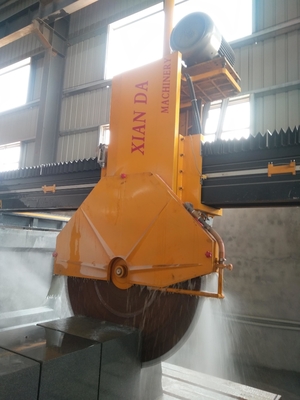 Snijmachine voor het snijden van dikke platen en vierkante blokken