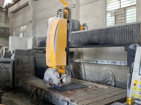 5100 kg brugsnijmachine met automatische tafelbeweging 15m3/h waterverbruik