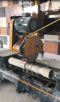 CNC tweepcs baluster snijmachine met eenvoudige en praktische structuur