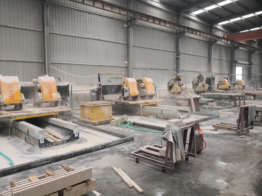 Makkelijke bediening CNC lineaire profielmachine voor curve lineaire