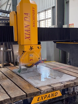 High Precision 4 Axis Bridge Stone Slab Cutting Machine voor ventilatorvormige platen en speciaal gevormde randprofielen