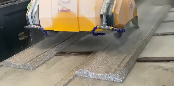 Ruwe snijden en fijn frezen 3 as lineaire steen snijmachine voor vierkantrailing