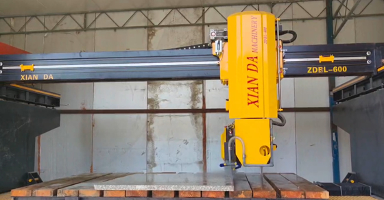 Geïntegreerde automatische brugsnijmachine voor precisie-snijden