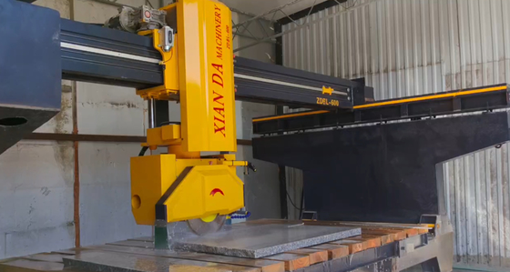 Geïntegreerde automatische brugsnijmachine voor precisie-snijden