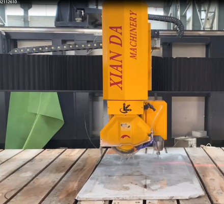 Automatische brugsnijmachine met 4 assen Cnc-systeem