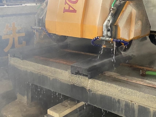 Automatische CNC 3-assige lineaire snij- en freesmachine