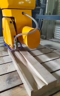 5-assige brugzaagmachine met automatische tafelbeweging AC-voeding en 15 kW hoofdstroomvoorziening