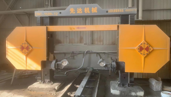 CNC-machine voor het maken van diamantendraadzaagstukken