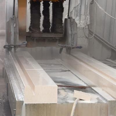 Hoogwaardige lineaire snij- en freesmachine met dubbele balkbrug voor grootschalige fabricage van speciale vormen