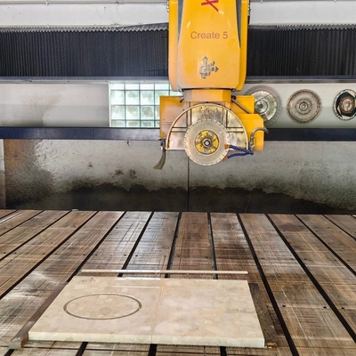 Maak 450/600 brugzaag snijmachine met CNC-besturing en veiligheidskenmerken