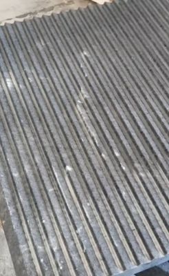 Bridge type lineaire snij- en freesmachine.