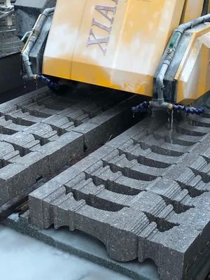 3-assige lineaire CNC-snijmachine met 220V-vermogen 15kw hoofdmotor en 21,5kw brutovermogen voor granietrailing