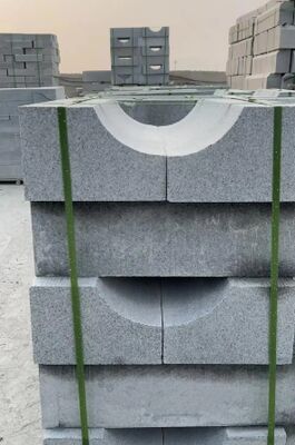 CNC-gestuurde verticale draadzaagmachine met 3-assige koppeling voor het snijden van gebogen stoepranden