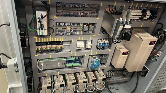 5-assige brugsteenmaatstaf met Italiaans DDX-systeem 900 mm zaagblad en ±0,1 mm snijnauwkeurigheid