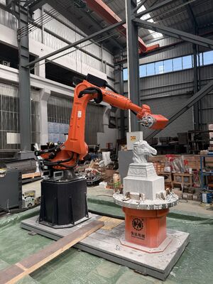 6-assige CNC-robot-stenenmachinemachine met geïnterpoleerde besturing en BT40-spoel voor grootschalig houtwerk tot 3100 mm