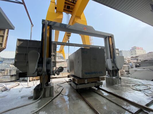 PLC-gestuurde Diamantdraadzaagmachine met Synchrone Schroefaandrijving voor 3000×3000×1500 mm Marmer- en Granietblokken