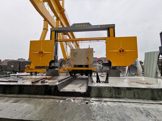 PLC-gestuurde Diamantdraadzaagmachine met Synchrone Schroefaandrijving voor 3000×3000×1500 mm Marmer- en Granietblokken
