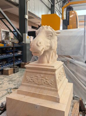 6-assige CNC-robot-stenenmachinemachine met geïnterpoleerde besturing en BT40-spoel voor grootschalig houtwerk tot 3100 mm