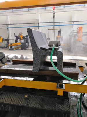 4-assige CNC-draadsagmachine voor speciaal gevormde steen, apparatuur voor het profileren van onregelmatige steen