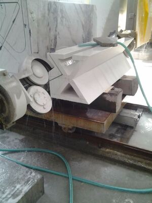 Automatische CNC Diamantdraadzaagmachine met 15 Kw Hoofdmotor voor 20-40 m/u Steen zagen