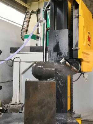5-assige CNC-diamantdraadzaagmachine voor 3D-vormen van marmer en graniet