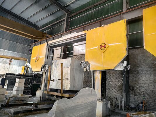 CNC diamantdraadzaagmachine met 360° draaiende trolley 1600 mm wieldiameter en 4m3/h waterverbruik