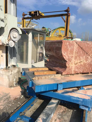 5-assige CNC-diamantdraadzaagmachine voor het zagen van graniet en marmer met een verwerkingsgrootte van 2600 × 3000 × 1500 mm