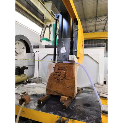 Hoge precisie 5-assige CNC-diamantdraadzaagmachine voor complexe steenprofilering en 3D-snijwerk