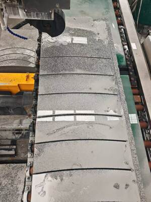 Automatische verticale CNC diamantdraadzaagmachine voor het verwerken van graniet en marmer