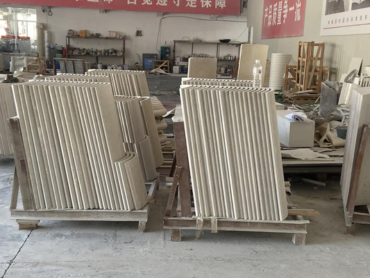 4-assige CNC-diamantdraadzaagmachine met 360° servo-roterende tafel en 20 ton laadvermogen voor het snijden van steen