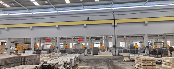 Xianda 4-Axis CNC Diamond Wire Saw Machine with 360° Servo-Rotary Table and 20-Ton Load Capacity for Stone Cutting