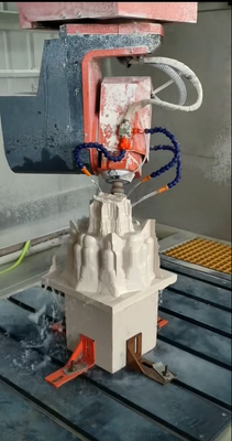 5-assige CNC-graafmachine voor steen met 7,5 kW zware spindel en 3000×1300 mm bewerkingstafel voor omnidirectioneel 3D-snijden