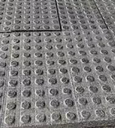 Elektrisch aangedreven CNC-steenhouwenmachine met 0,02 mm precisie en 15 m / min luchtsnelheid voor tactiele straatsteen