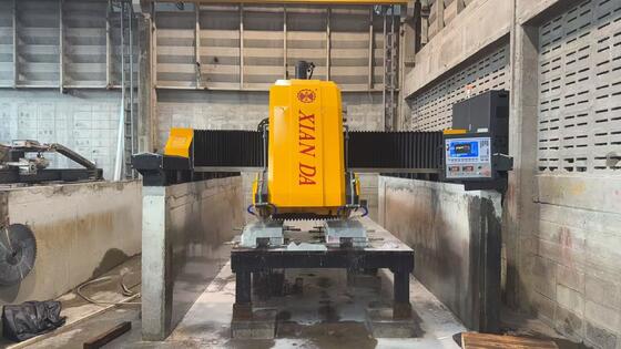 BLMM-1800 3-assige CNC steenprofielsnijmachine met een maximale verwerkingslengte van 3500 mm en een brugtype structuur