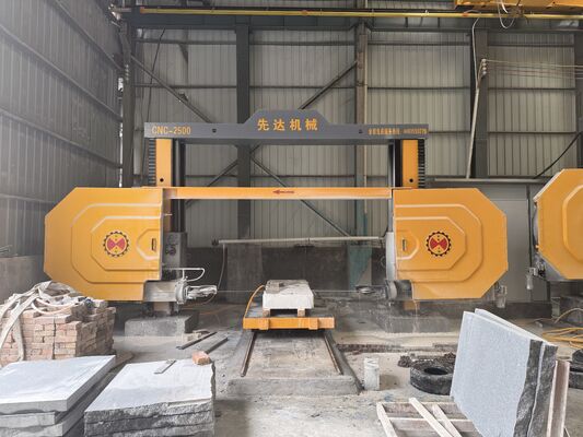 Vier-assige CNC-diamantdraadzaagmachine met maximale verwerkingsgrootte 2500*3000*1500mm en hoge precisie reducer & servomotor