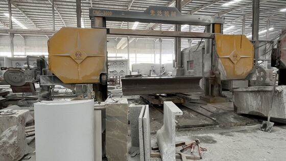 CNC-PROFIELDRAADZAAGMACHINE — GESCHIKT VOOR EXTRA GROTE GEBOGEN PRODUCTEN, ZUILEN & GRAFSTENEN (3000*3000*1500MM)